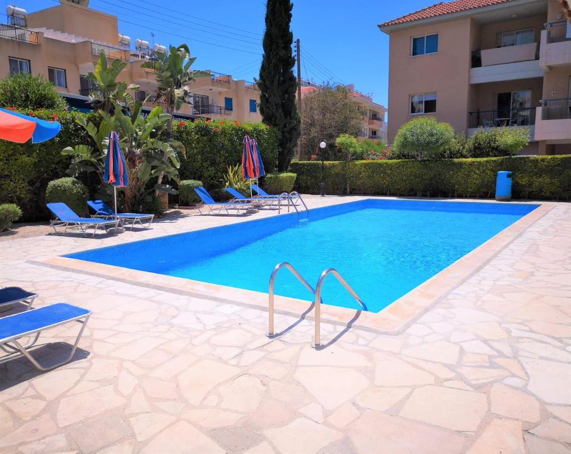 Perfectly Located 2Bdr/Pool+Near Beach+Free Wifi Appartamento Paphos Esterno foto